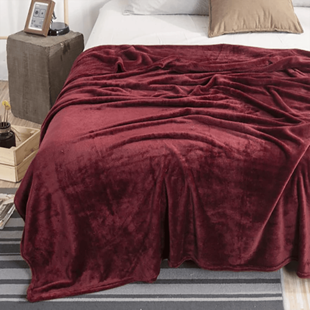 Ultra Soft & Cozy Fleece Blanket – Maroon — view 2
