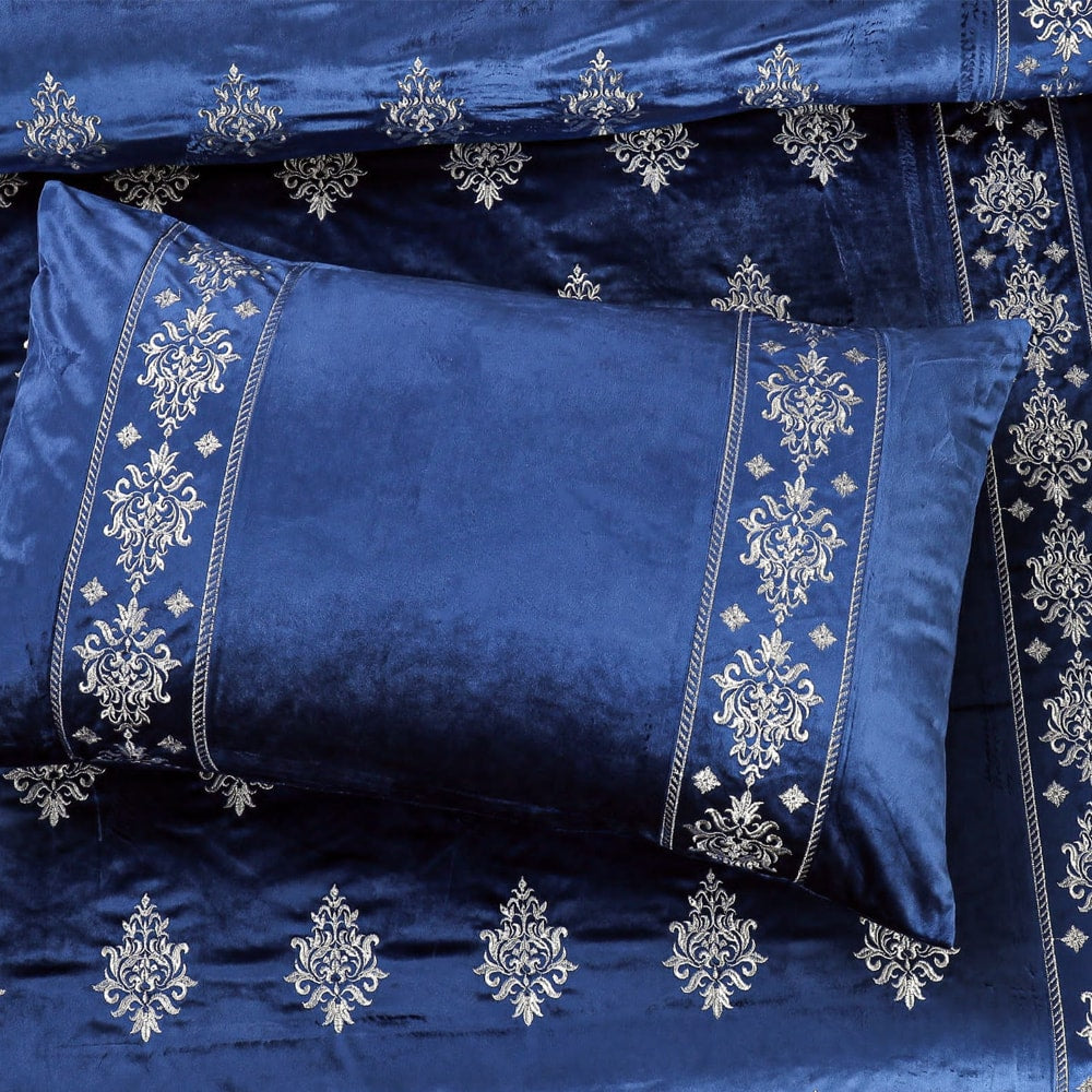 8 Pcs Bridal Velvet Bed Sheet Comforter Set – Blue — view 3