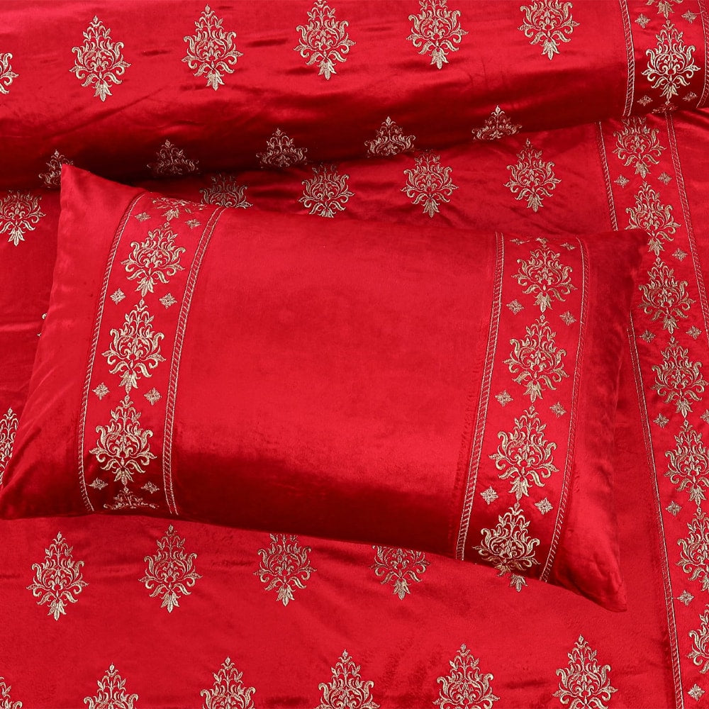 8 Pcs Bridal Velvet Bed Sheet Comforter Set – Red — view 4